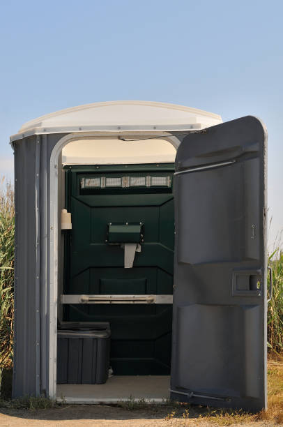 Best Porta potty delivery and setup  in Cambridge, NE